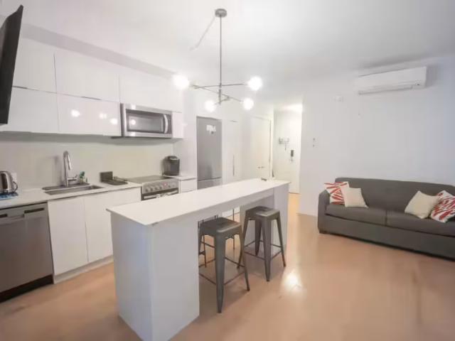 1 Bedroom Apartment Montreal Montreal 99383194