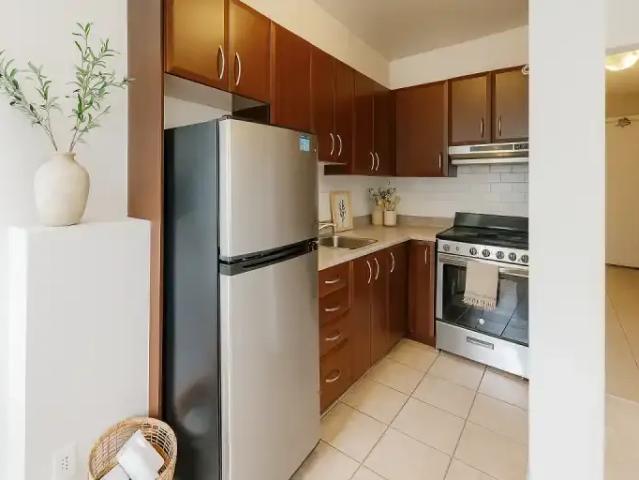 1 Bedroom Apartment Ottawa ON 103879229