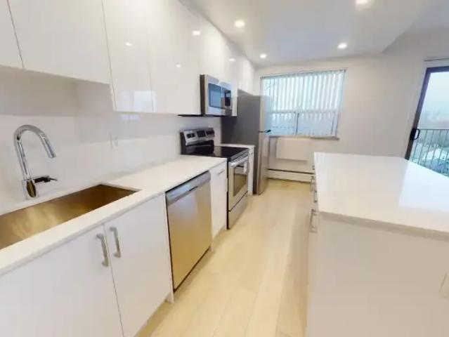 1 Bedroom Apartment Oakville ON 103367505