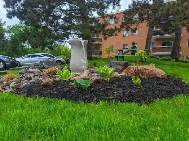1 Bedroom Apartment Aurora ON 101948321