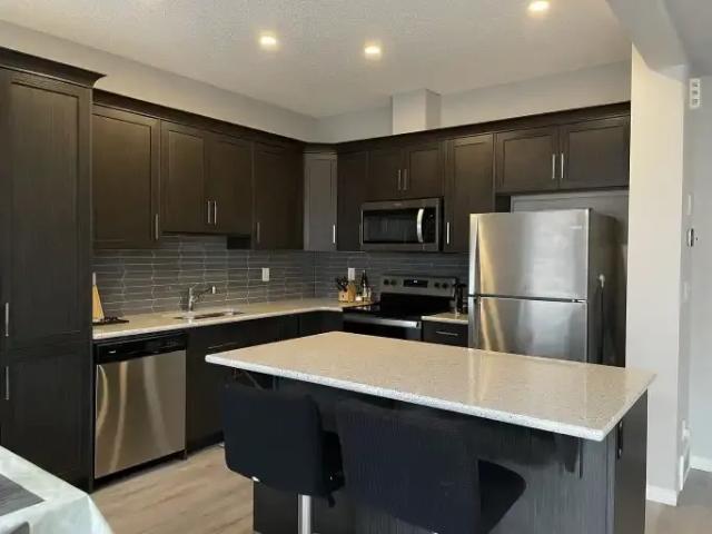 1 Bedroom Apartment Airdrie AB 106095883