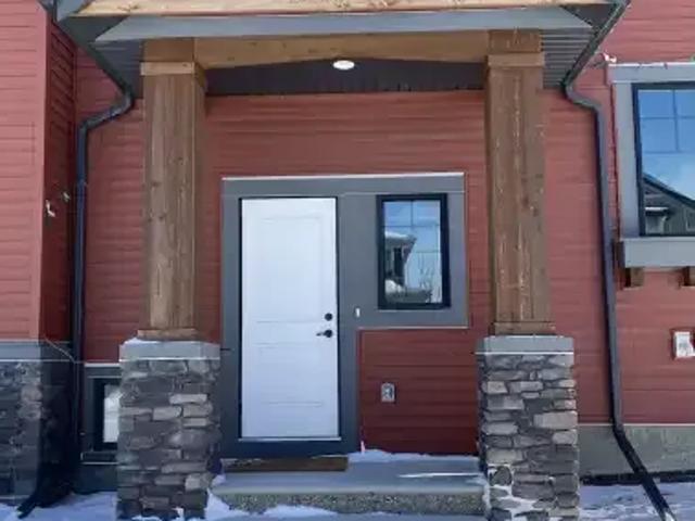 1 Bedroom Apartment Airdrie AB 103920295