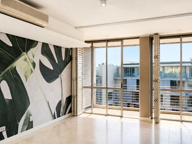 1 Bedroom Apartment Block To Let in Foreshore