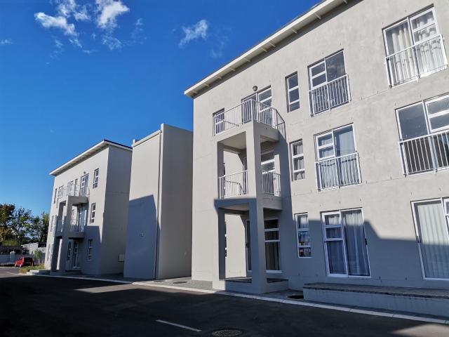 1 Bedroom Apartment Block Rented in Klein Parys