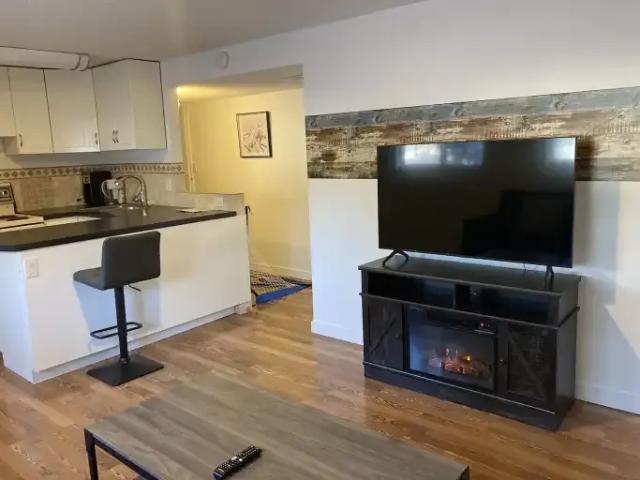1 Bedroom Apartment Calgary AB 104179936