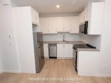 1 Bedroom Apartment Calgary AB 103367730