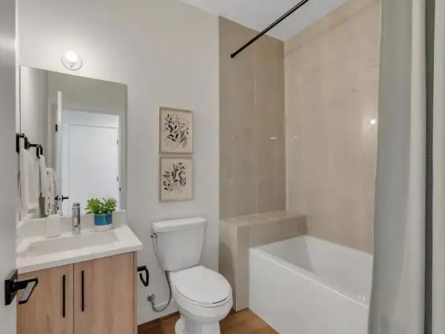1 Bedroom Apartment Calgary AB 103840226