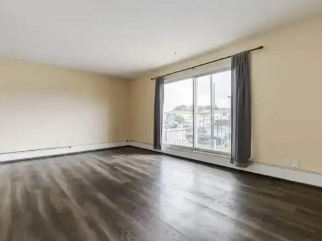 1 Bedroom Apartment Camrose AB 103878059