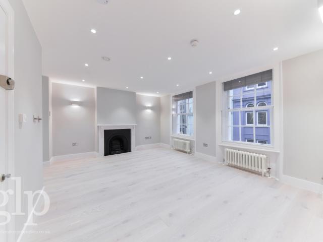 1 Bedroom Apartment, Carnaby Street, Soho, W1F