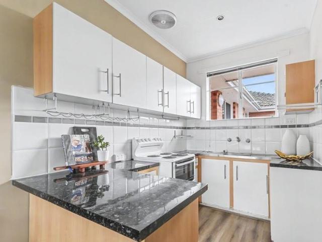 1 Bedroom Apartment Carnegie VIC 105380519