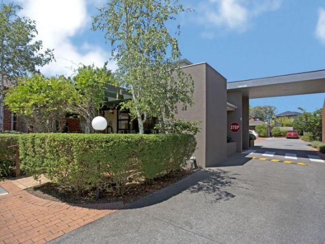 1 Bedroom Apartment CAULFIELD NORTH VIC 104955678