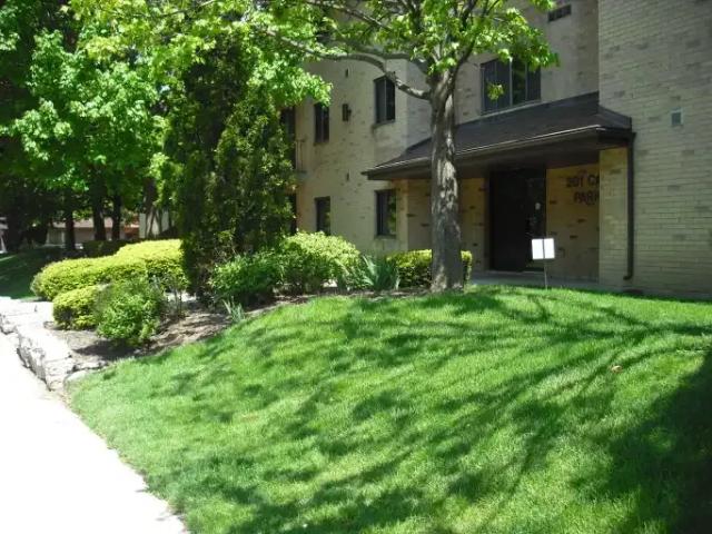 1 Bedroom Apartment Chatham ON LS103695053