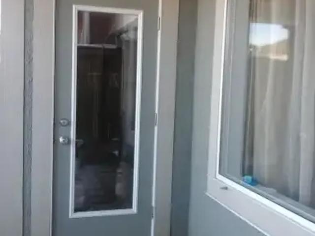 1 Bedroom Apartment Chestermere AB 105654098