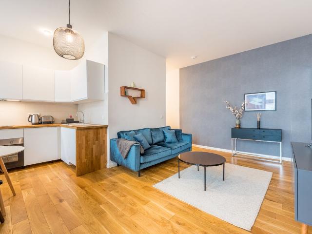 1 BEDROOM APARTMENT CLOSE TO CASTLE BELLEVUE, Berlin Amsterdam Apartments for Rent