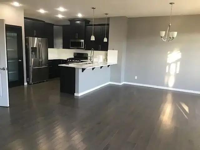 1 Bedroom Apartment Cochrane AB LS105782361