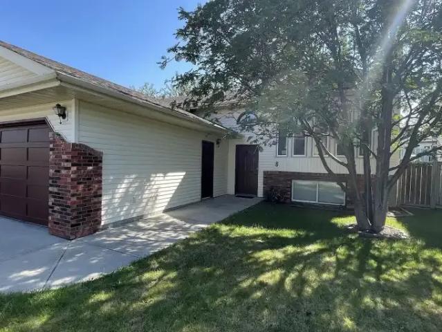 1 Bedroom Apartment Cochrane AB 105150594