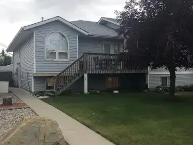 1 Bedroom Apartment Cochrane AB 105326919