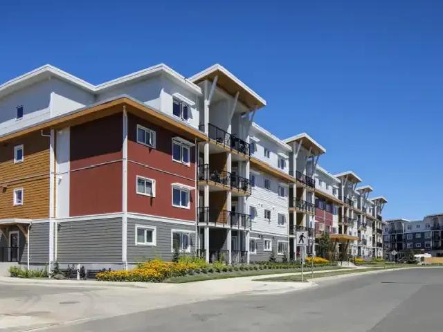 1 Bedroom Apartment Comox BC 105580260