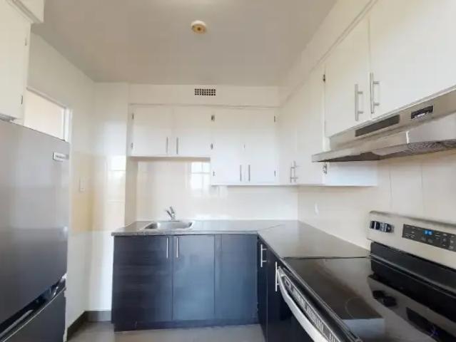 1 Bedroom Apartment Cote Saint Luc QC 98363331