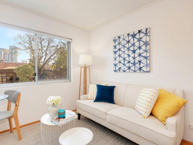 1 Bedroom Apartment Crows Nest NSW LS104040901