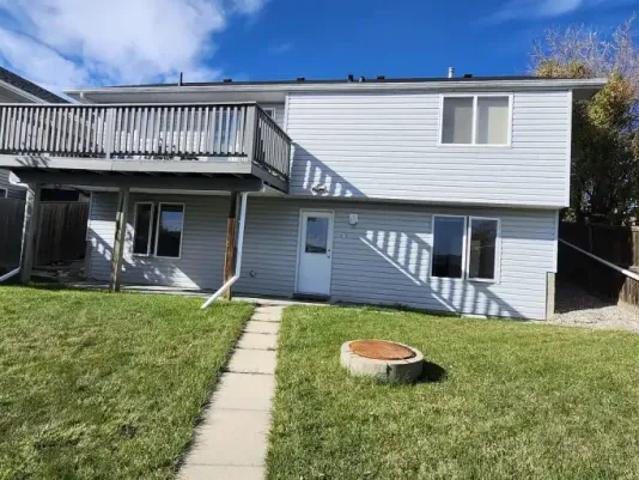 1 Bedroom Apartment Diamond Valley AB 105973457