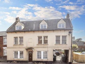 Apartment for sale in Burhill - Equipped kitchen