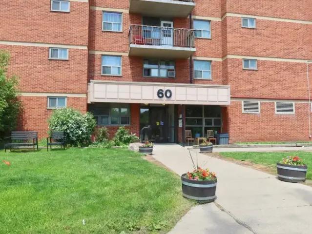 1 Bedroom Apartment East York ON 104972726