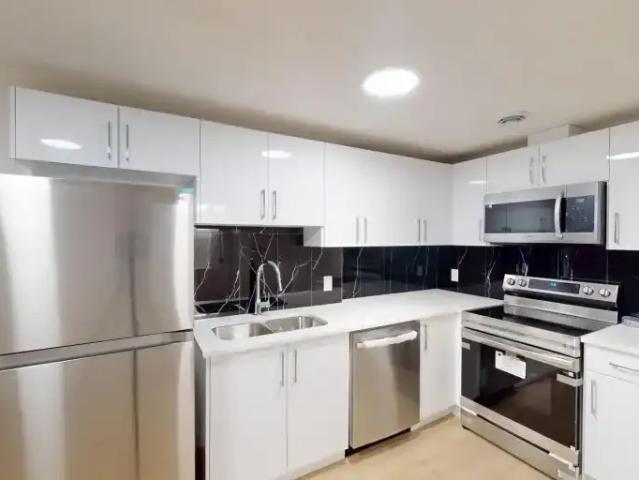 1 Bedroom Apartment Edmonton AB LS105378444