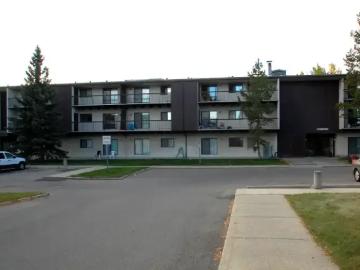 Ermineskin, Edmonton, Alberta - Balcony