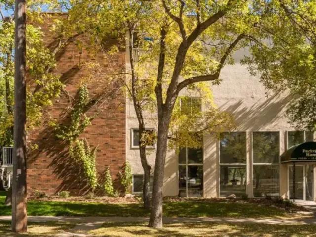 1 Bedroom Apartment Edmonton AB 104256876