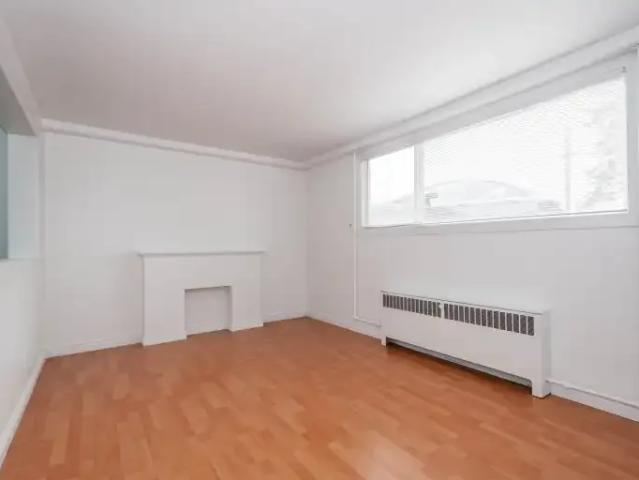 1 Bedroom Apartment Edmonton AB 104257023