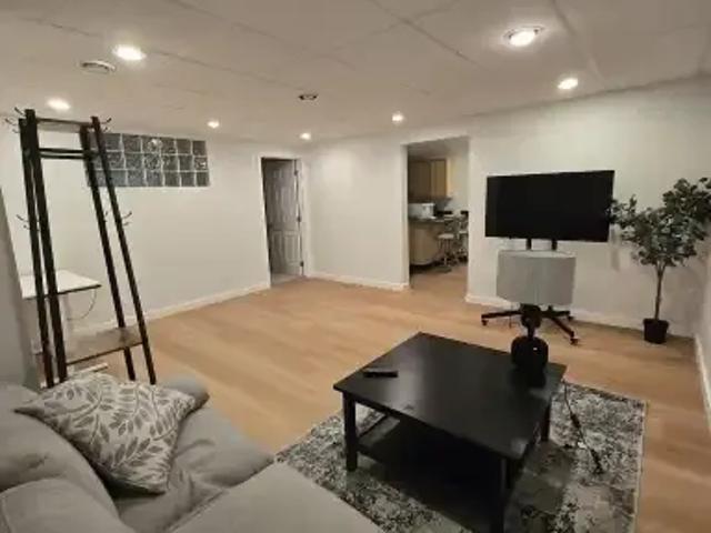 1 Bedroom Apartment Edmonton AB 104362806