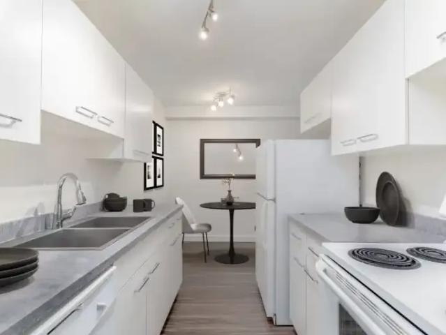 1 Bedroom Apartment Edmonton AB 104433525