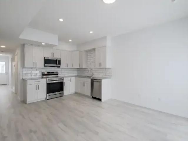 1 Bedroom Apartment Edmonton AB 104535367