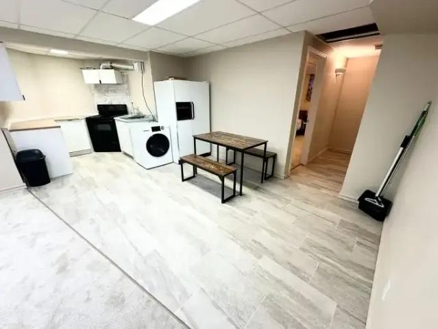 1 Bedroom Apartment Edmonton AB 104638395
