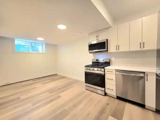 1 Bedroom Apartment Edmonton AB 104794675