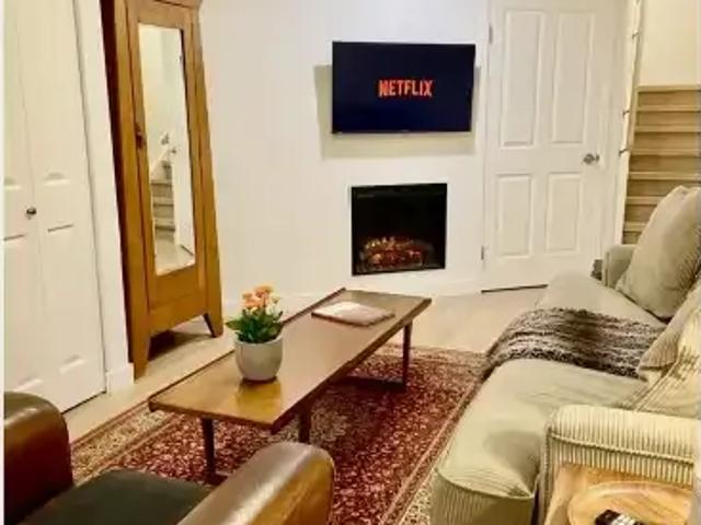 1 Bedroom Apartment Edmonton AB 104940718
