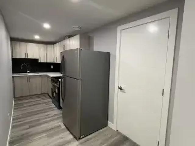 1 Bedroom Apartment Edmonton AB 104985398