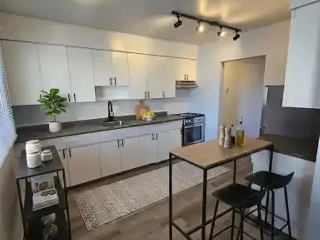1 Bedroom Apartment Edmonton AB 104985492
