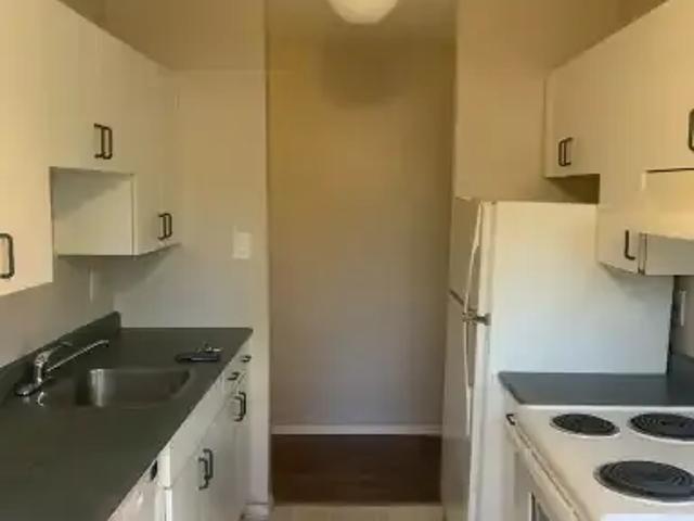 1 Bedroom Apartment Edmonton AB 105337516
