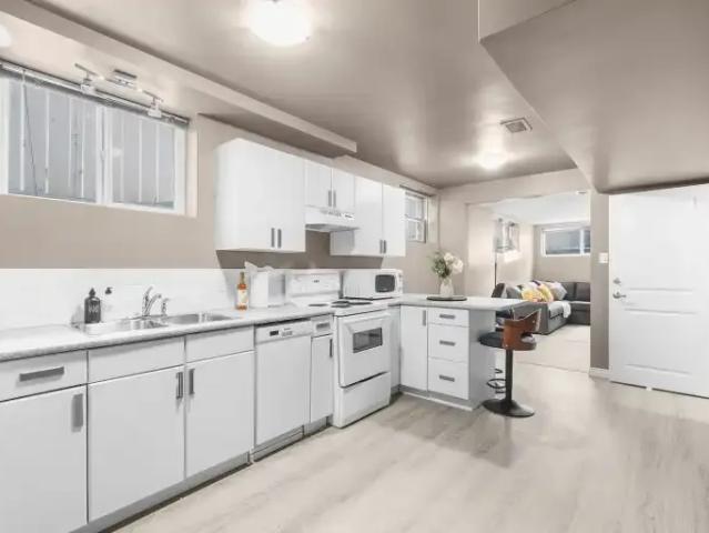 1 Bedroom Apartment Edmonton AB 105486307