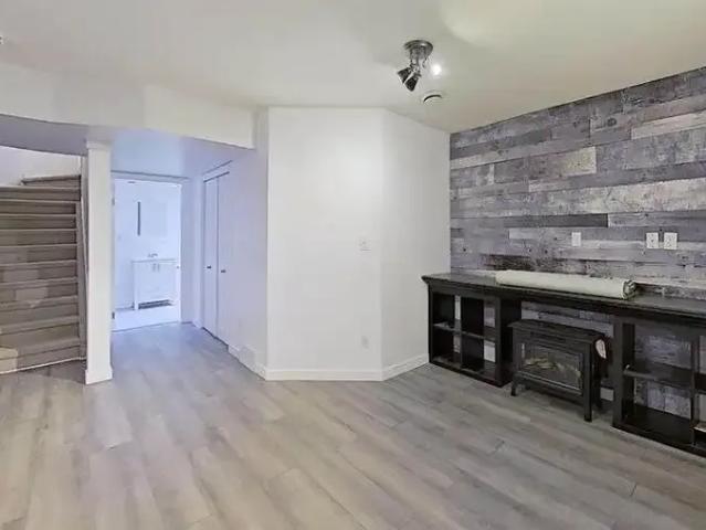 1 Bedroom Apartment Edmonton AB 105580870