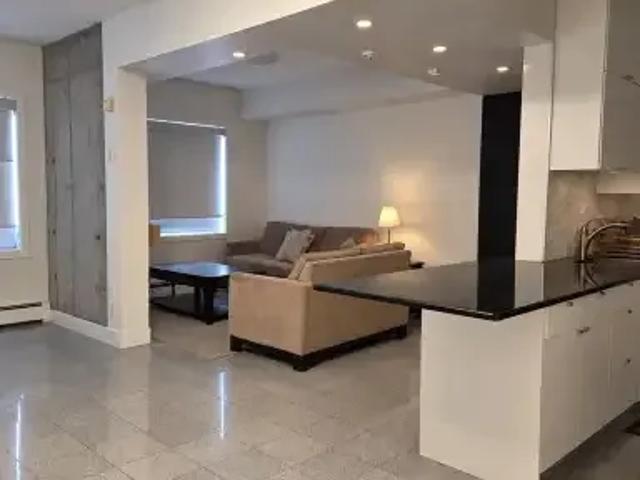 1 Bedroom Apartment Edmonton AB 105601947