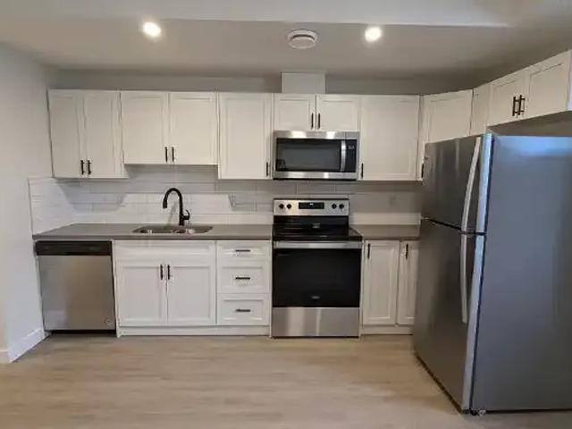 1 Bedroom Apartment Edmonton AB 105623697