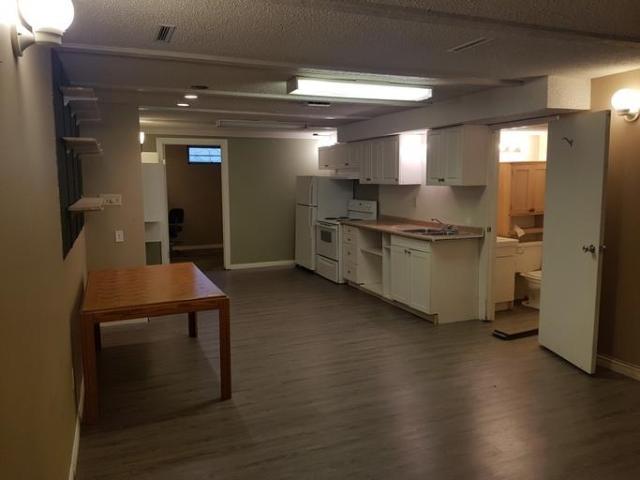 1 Bedroom Apartment Edmonton AB 105792859