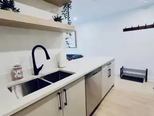 1 Bedroom Apartment Edmonton AB 105923600