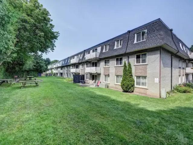 1 Bedroom Apartment Fergus ON 104971977