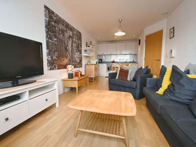 1 Bedroom Apartment Flat