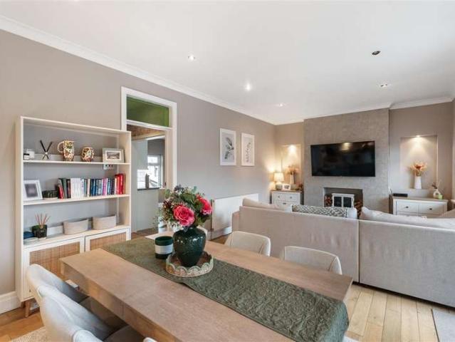 1 Bedroom Apartment Flat