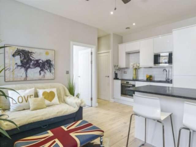 1 Bedroom Apartment Flat